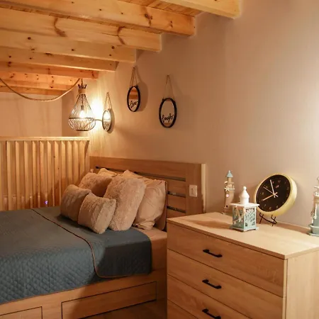 Daire Nana's House *