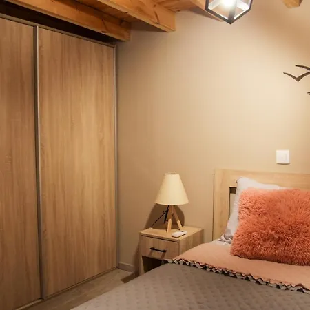 Daire Nana's House *