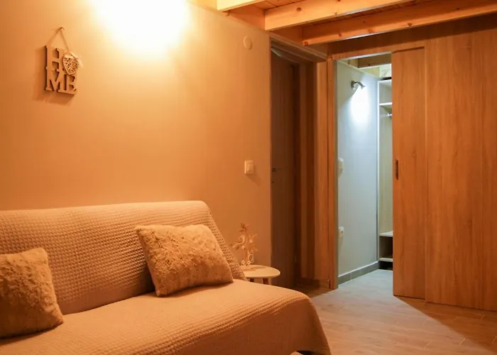 Daire Nana's House *