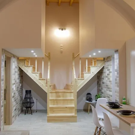 Nana's House