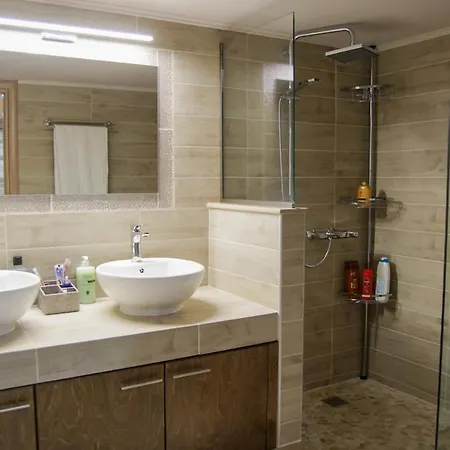 アパート Nana's House